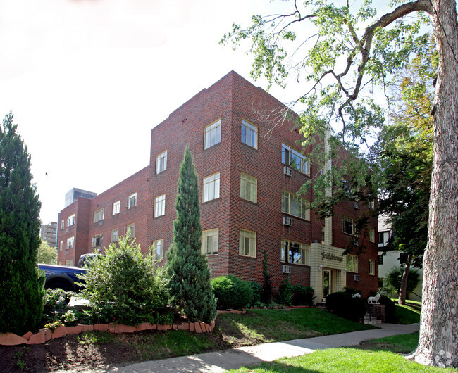 Goldsborough Apartments - Goldsborough Apartments