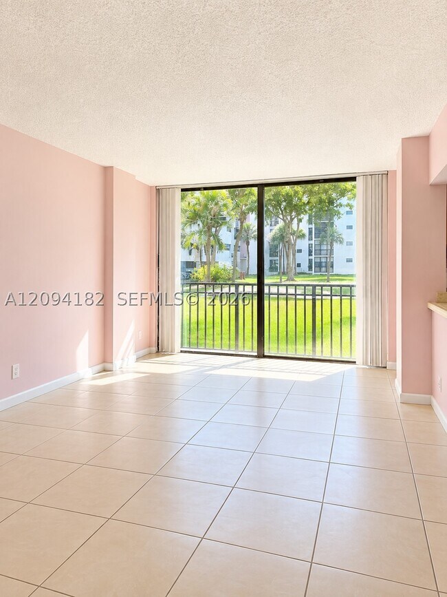 Photo - 17011 N Bay Rd Unit 117