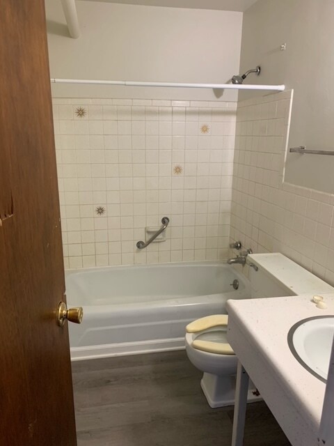 Photo - 1637 Washington Ave Unit #12