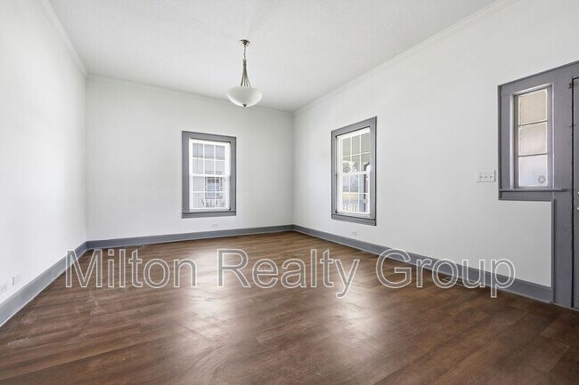 Photo - 204 E H St