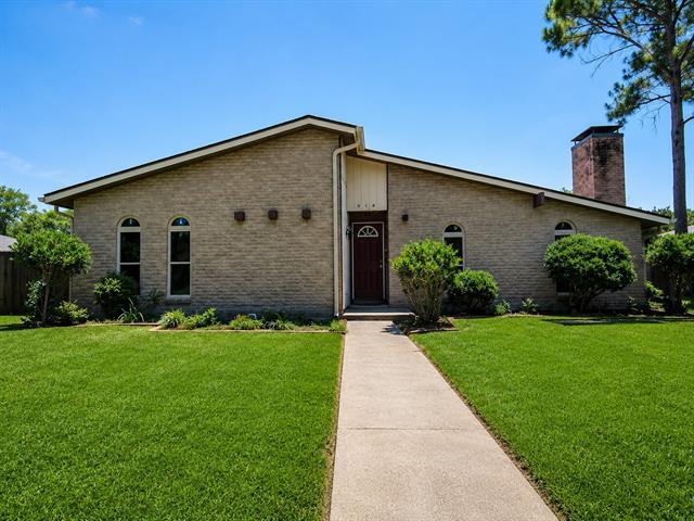 Building Photo - 610 Apache Dr