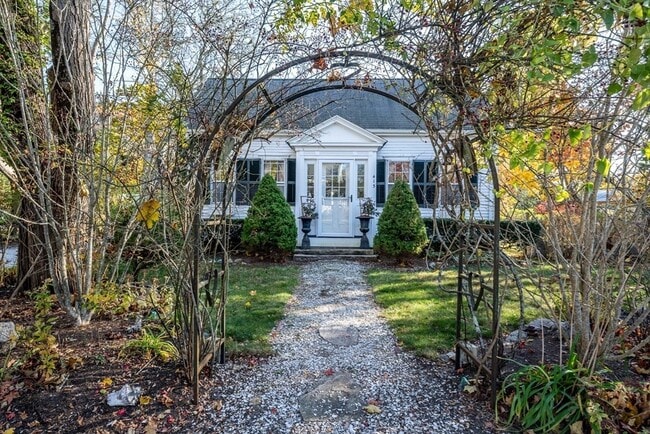 Photo - 415 Barlows Landing Rd