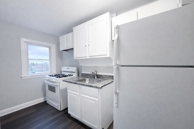 Photo - 1628 Plum St Unit Apt B (NB)