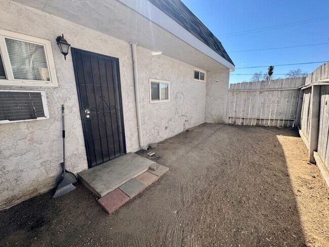 Photo - 205-205 Valley View Dr Unit 201 N Valley View Dr