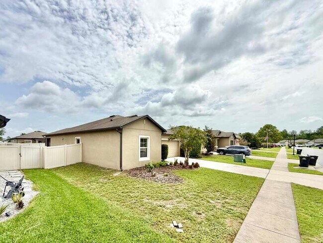 18715 Alfaro Loop