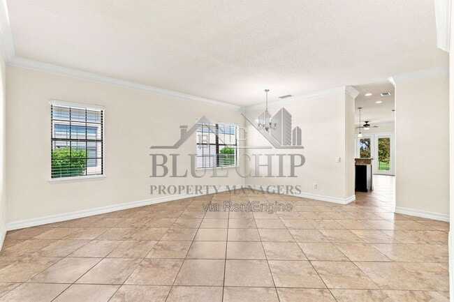 Photo - 10449 Henbury St