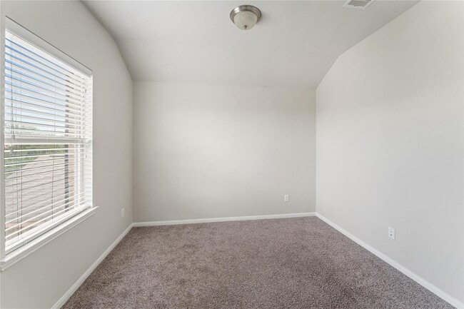 Photo - 8014 Oxbow Manor
