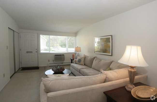 Villas at Pine Hills