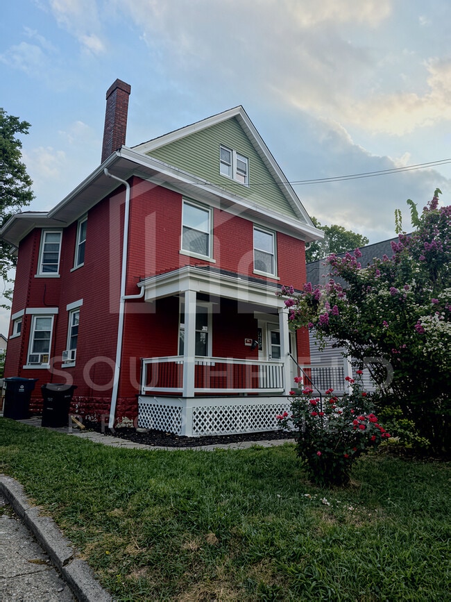 1537 Ruth Ave