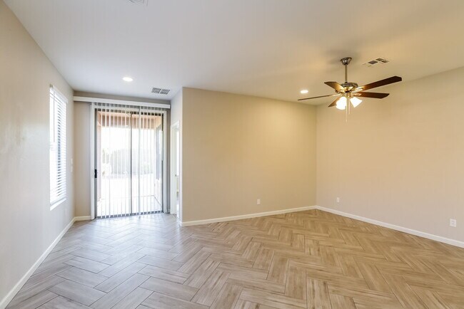 Photo - 41368 N Yorktown Trail