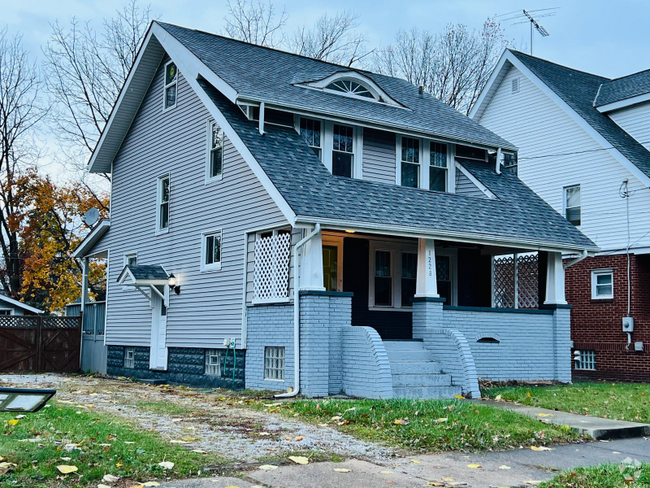 Building Photo - 1228 Sherman St Rental