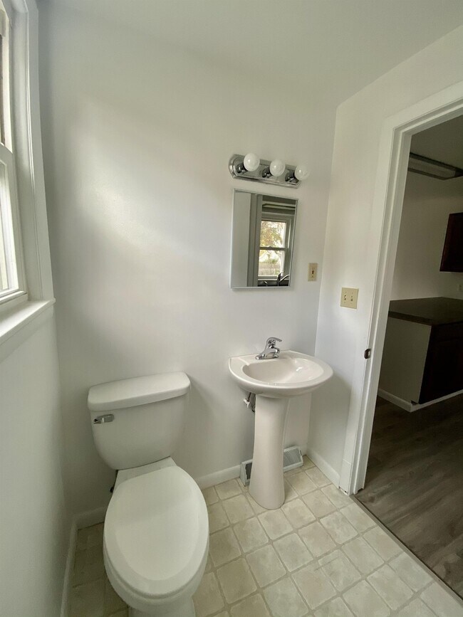 Photo - 30 Crandall St