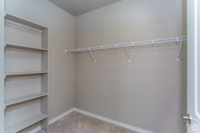 1BR, 1BA - 825 SF - Highpointe Park