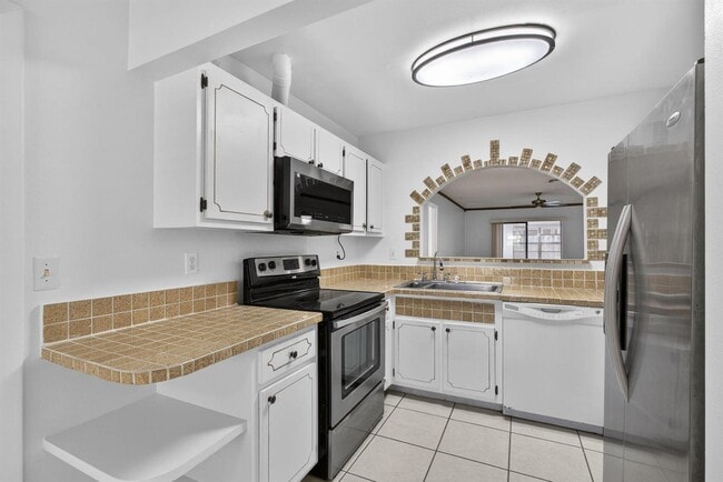 Photo - 11925 Suellen Cir