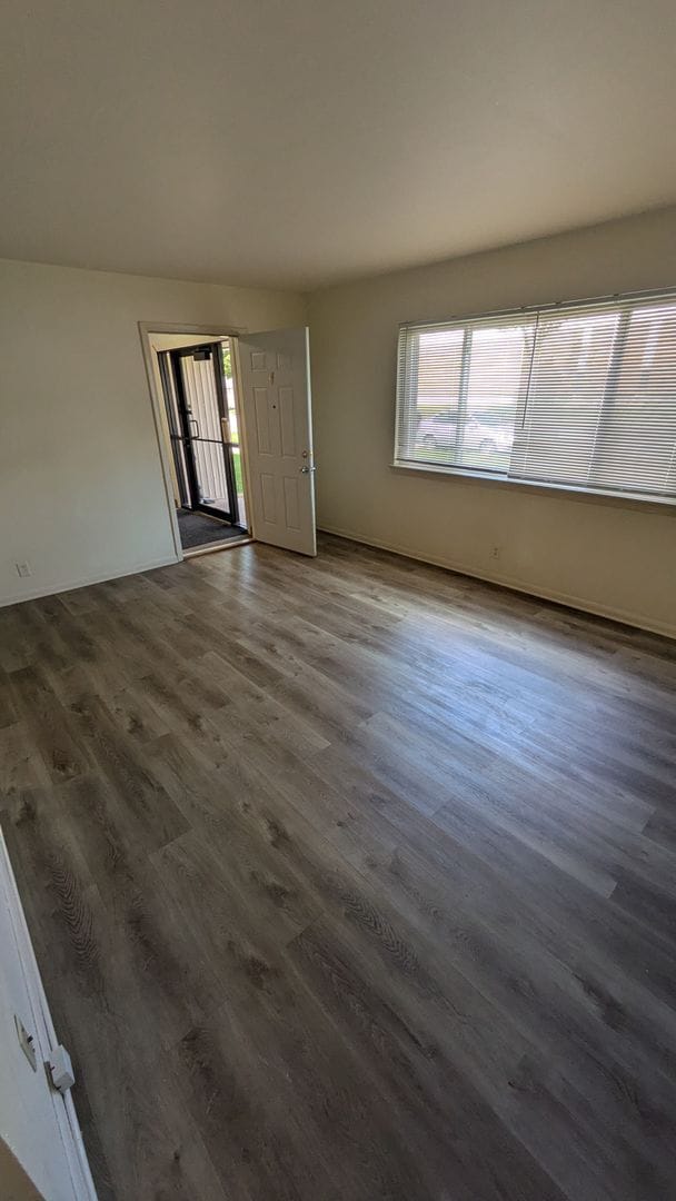 Building Photo - 5773 N 94th St Unit Apartment No.4