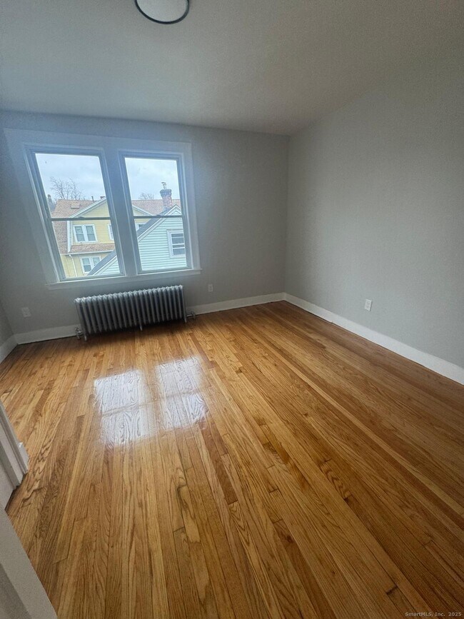 Photo - 60 Arnold St Unit 3rd Floor