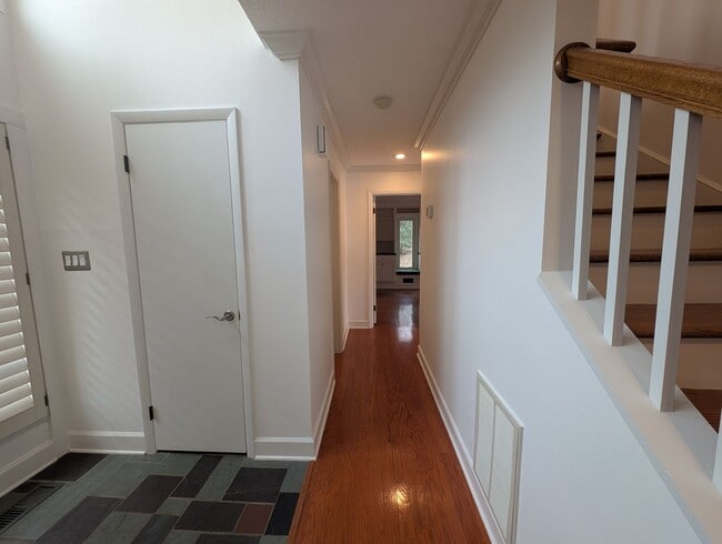 Photo - Charming 4 bedroom, 2.5 bath home located in the Raintree Community!