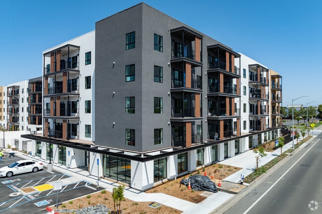 Building Photo - Santa Rosa Avenue Rental