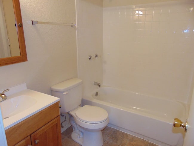 Photo - Deerbrook Apartments