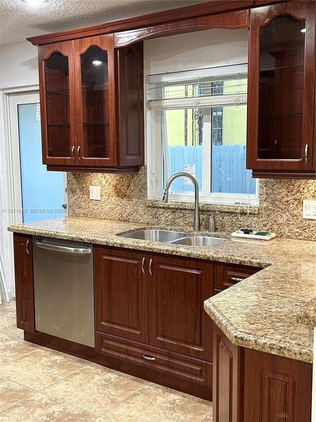 Photo - 230 SW 30th Ave Unit 230