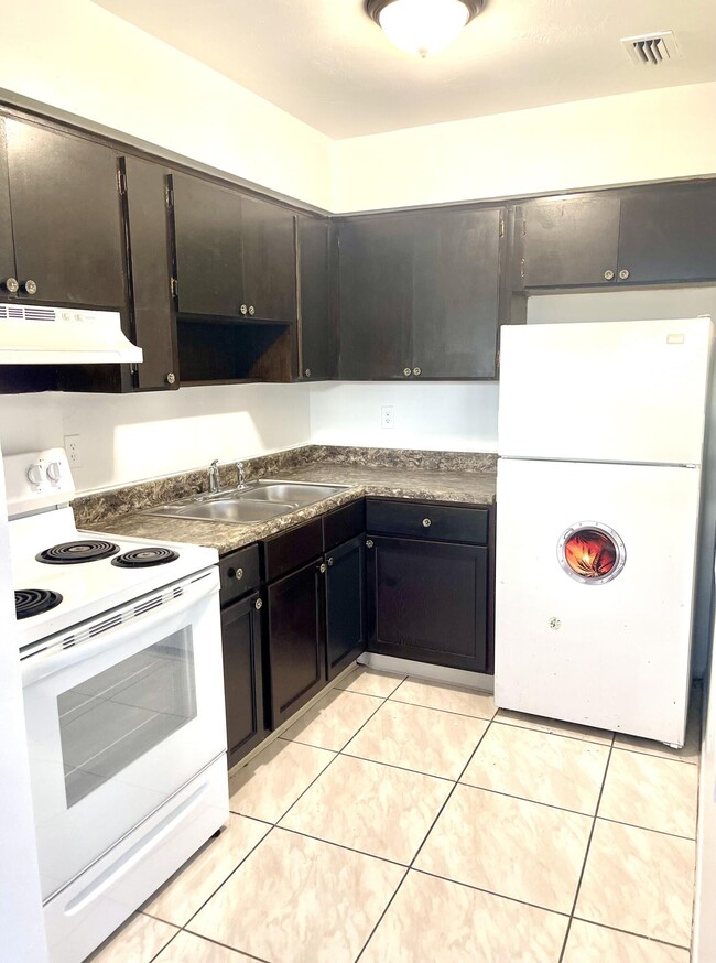 Building Photo - 2251 NW 52nd Ct Unit 1 Rental