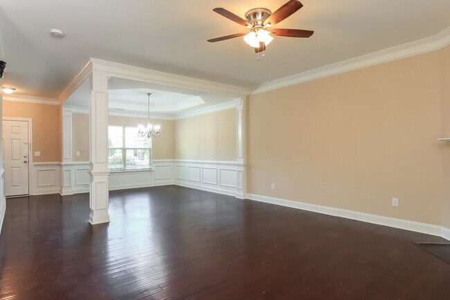 Photo - 213 Willow Weald Ct