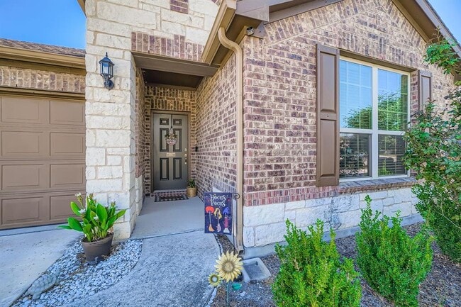 Photo - 3313 De Torres Cir