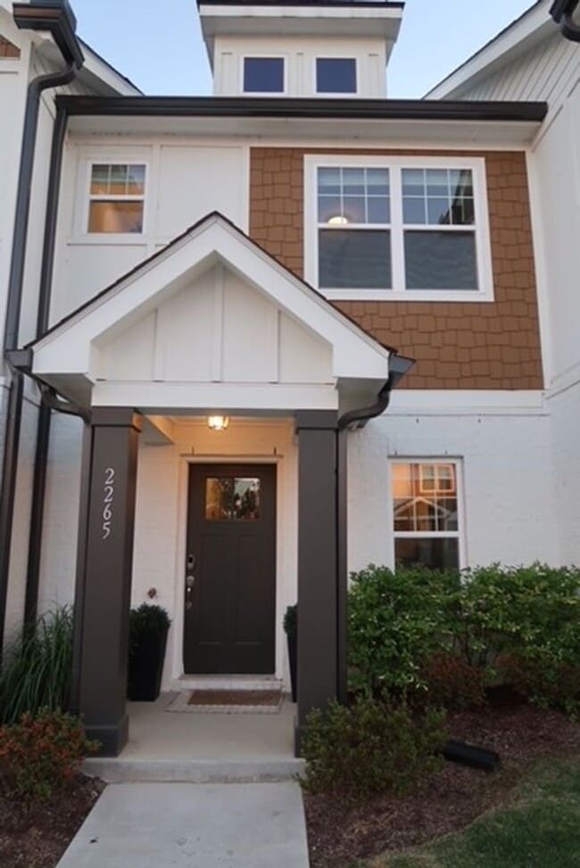 Photo - Welcome to Robinson Rowhouses, an exceptional community in the vibrant Old Hickory area!