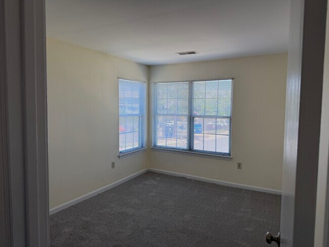 Photo - 8610 Beekman Pl Unidad 8610