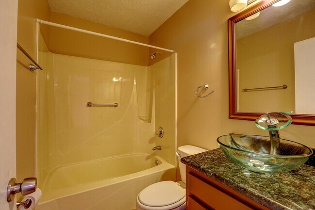 Photo - 3415 W 19th St