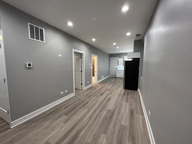 Photo - 1227 W Ohio St Unidad G