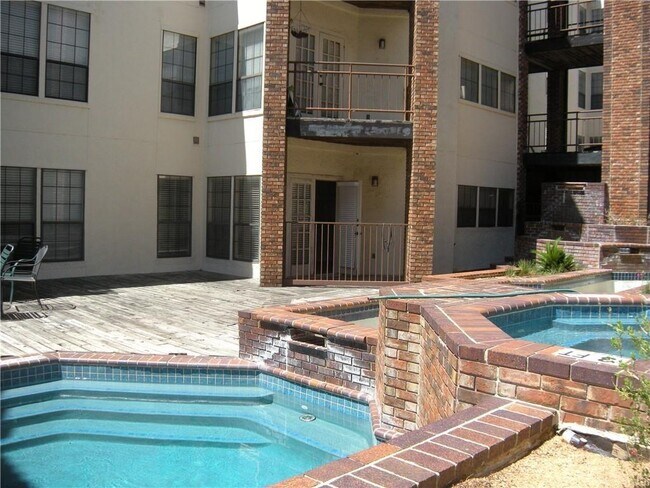 Photo - 3001 Cedar St Unit 104