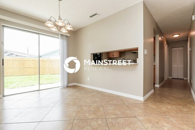 Photo - 4 Bedroom Pet-Friendly Home in Seminole, FL with Main Street Renewal
