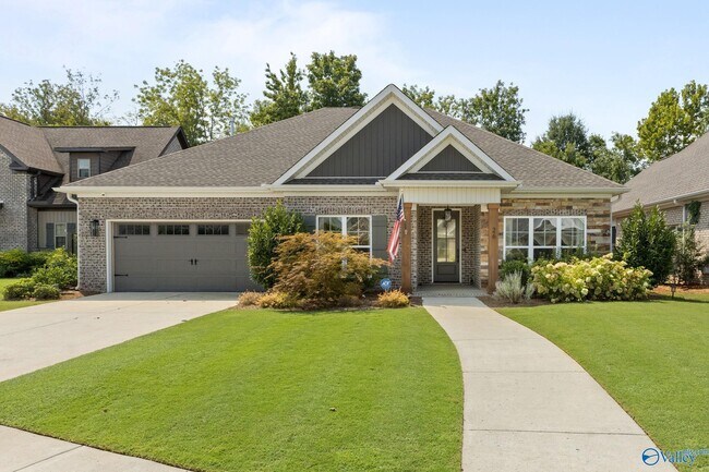 Photo - 26 Cobbs Cove Way SE
