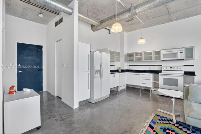 Photo - 10 SW South River Dr Unit 1410