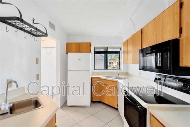 Photo - 1900 Pelican Landing Blvd Unidad 1022