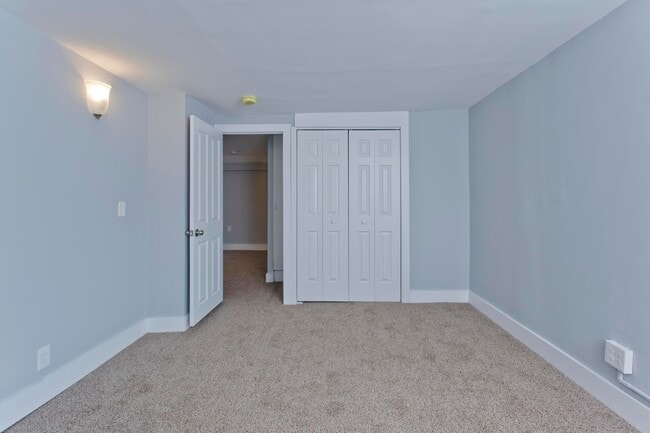 Building Photo - 10 King St Unit Apt 2
