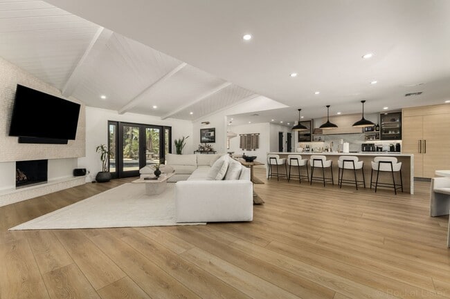 Building Photo - STUNNING. MODERN LUXURY OASIS In Scottsdale- 4 Bed/3 Bath plus Casita