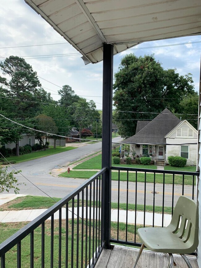 711 Vine Upstairs Apartment Jonesboro, AR