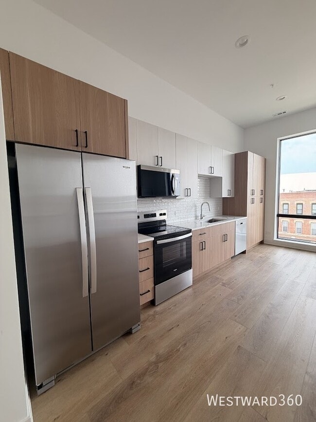 Photo - 1320 S Ashland Ave Unit 401
