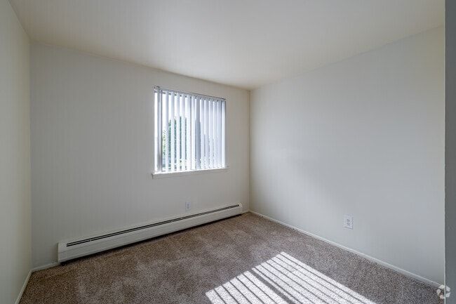 2BR, 1BA - 830SF - Second Bedroom