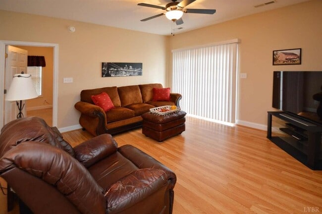 Photo - 623 Wyndhurst Dr Unit 309