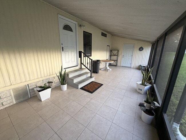 2737 Cranmoor Dr