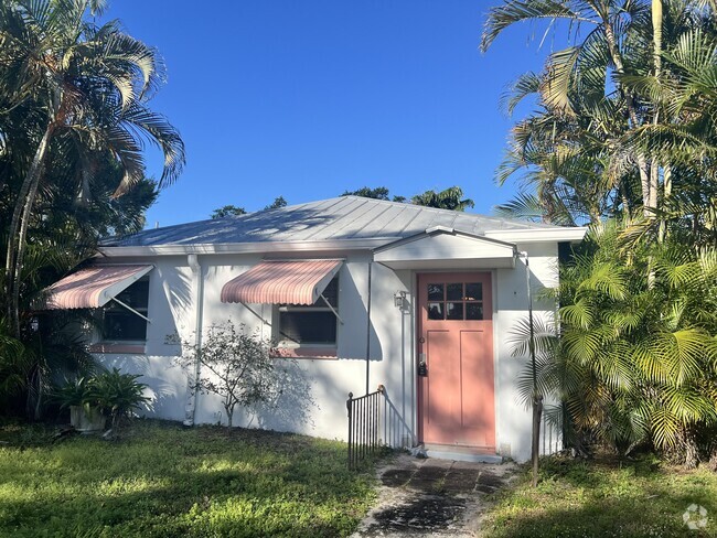Building Photo - 518 NW Stuart Ave Rental