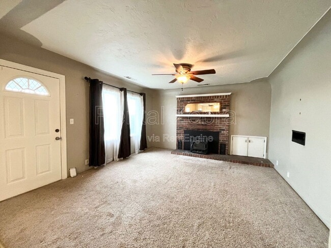 Photo - 11986 E Harvey Pettit Rd