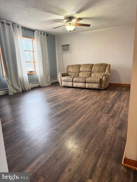 Photo - 257 Barlow Rd