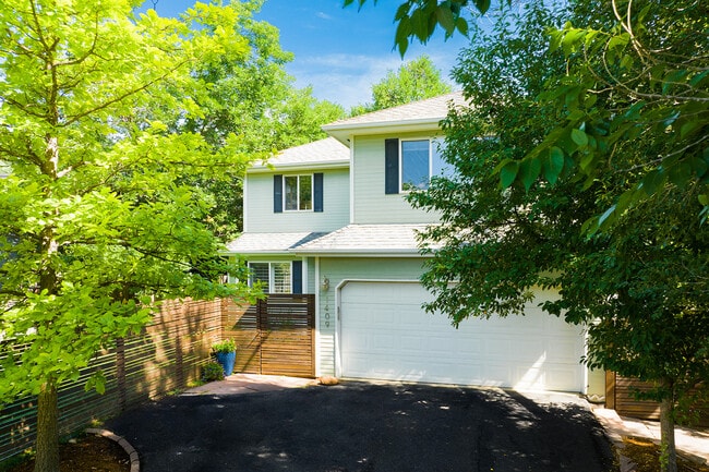 Photo - 1411 Quince Ave