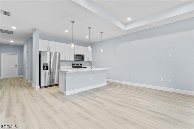 Photo - 704 Broadway Ave