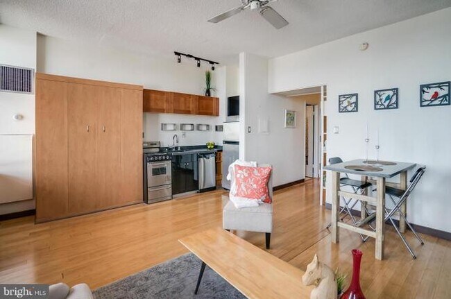 Photo - 1615 Q St NW Unit 1110