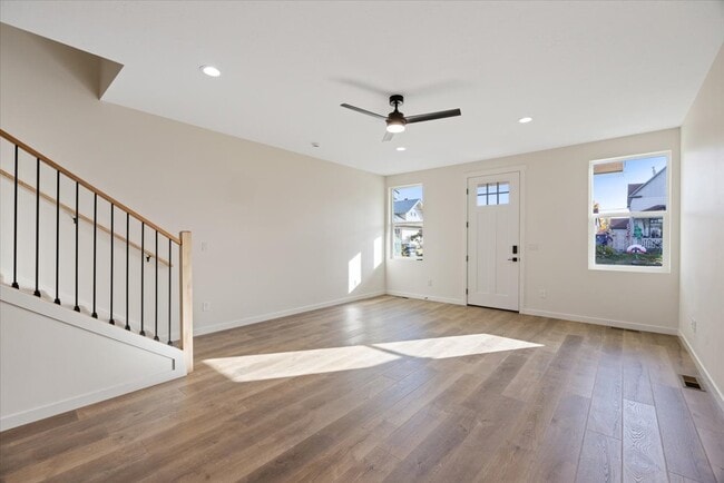Photo - 717 E Lacrosse Ave